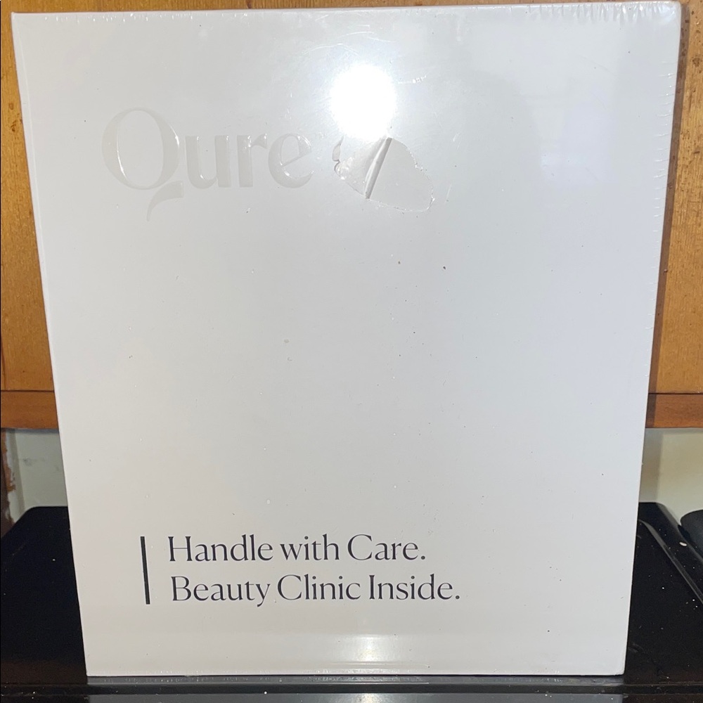 Qure White Skincare Set